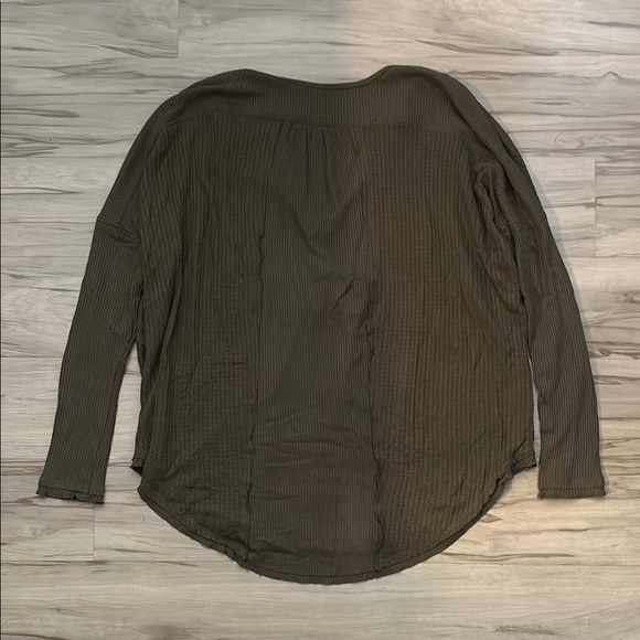 Free People Leo Henley- Olive Green - Picture 4 of 4